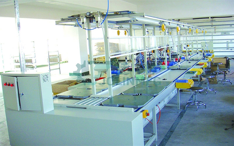 Assembly conveyor line