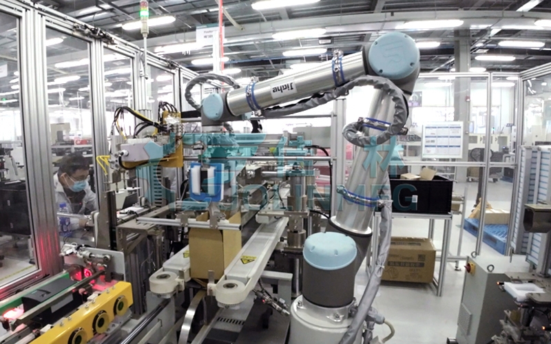 自動(dòng)開裝封一體機(jī)